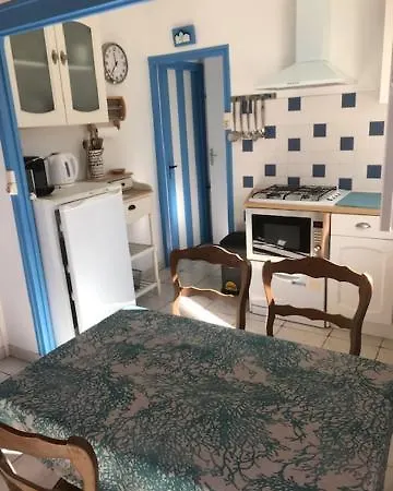 La Petite Maison * Denneville